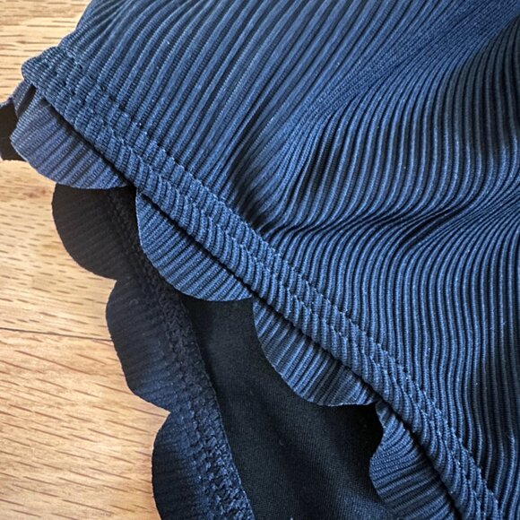 NWT Charmo Scalloped Ribbed One Piece Swimsuit Size Small - Picture 9 of 16